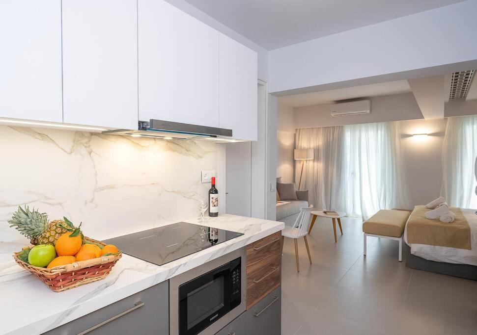 Electra Luxury Apartment At The Heraklion Center Exterior photo